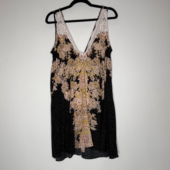 Intimately By Free People Dresses & Skirts - Intimately Free People Morning Sun Floral Lace Trim Slip Dress Black Pink Size M